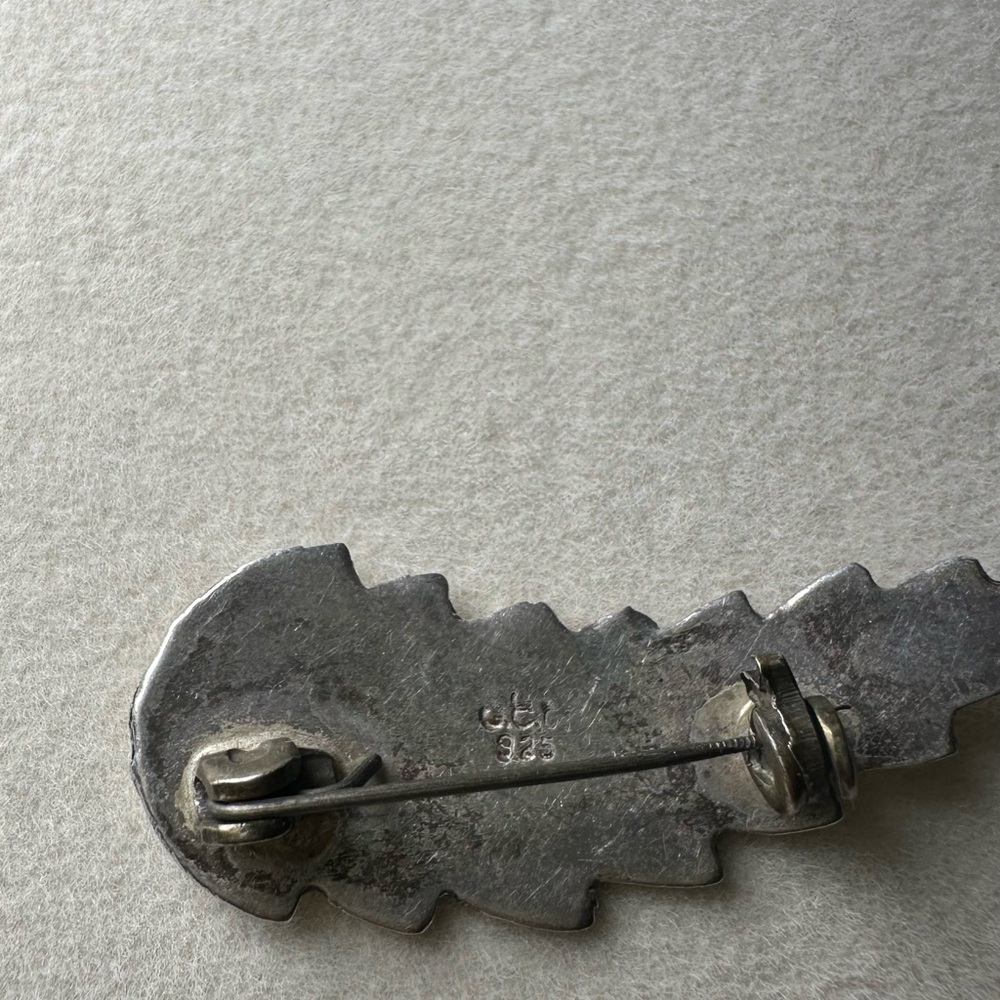 Intricate Silver Leaf Brooch View 5